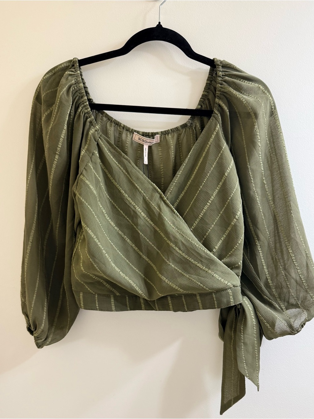 NWT BCBGeneration Olive Green Dobby Stripe Wrap Crop Blouse Small - Picture 3 of 13